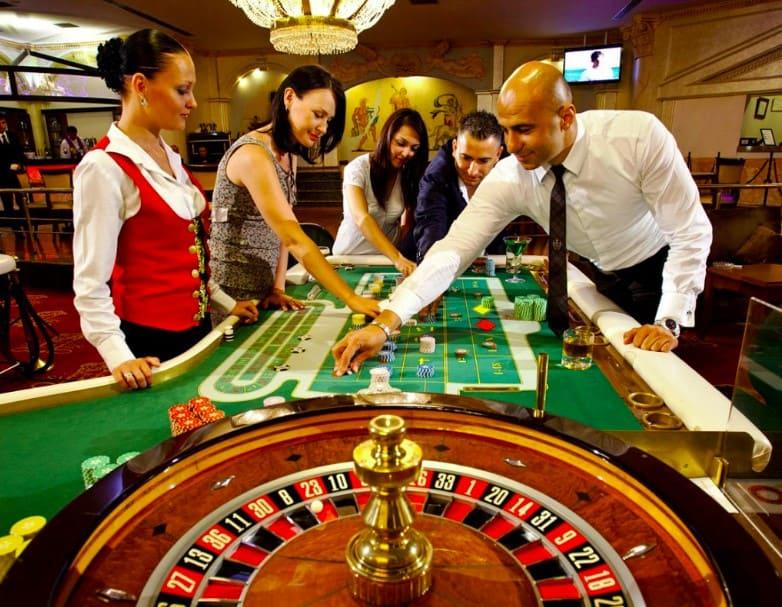 Khám phá các cách tải game đánh bài miễn phí hấp dẫn nhất hiện nay
